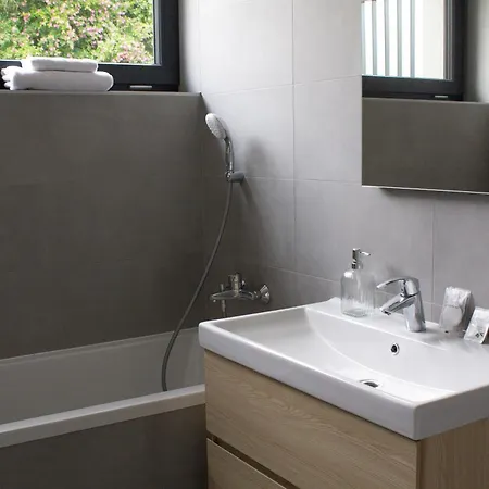 Gardinn - Free Parking And Quiet Garden 3* Pozsony