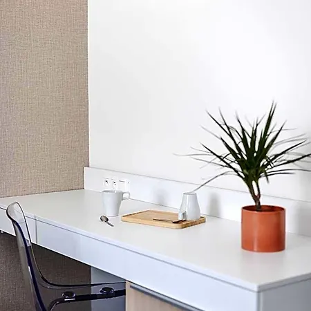 Hotel Gardinn - Free Parking And Quiet Garden Bratislava