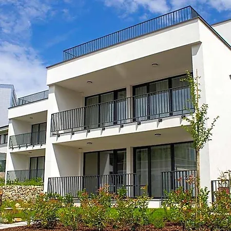 Hotel Gardinn - Free Parking And Quiet Garden